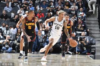 手向着自己 手向着自己