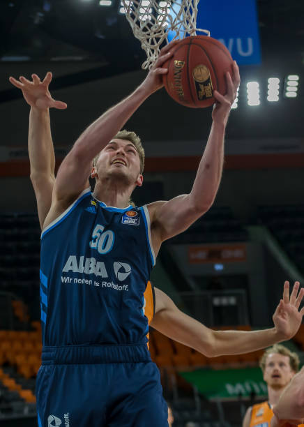 稳定发挥同 稳定发挥同